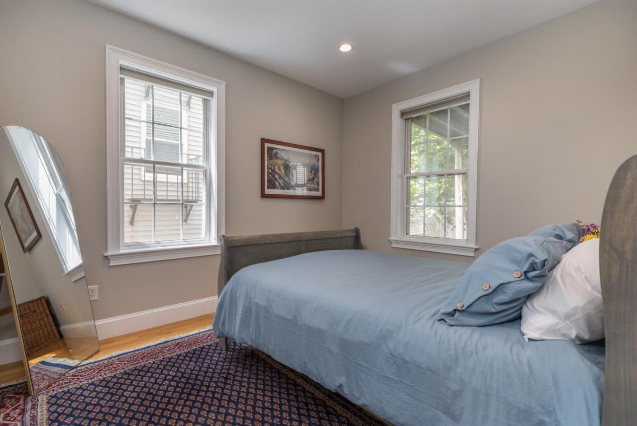Sunny Convenient Home W/ Private Patio! Easy Walk To Everything! Boston Exterior foto
